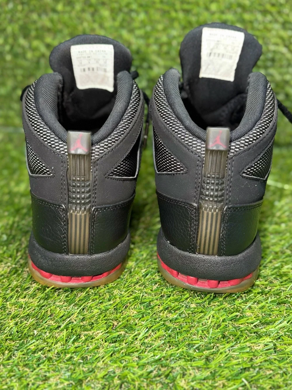 OG - VINTAGE NIKE AIR JORDAN XVI (16) - Size 10 - With Sleeves - No Box